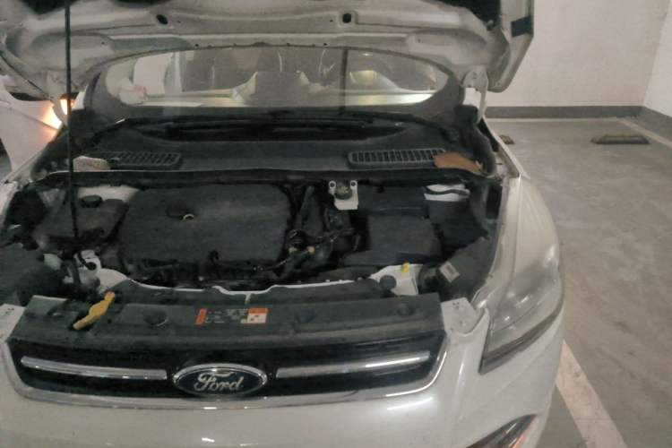Used Ford Kuga 2015 1.5L GTDi Two-Wheel Drive Fashion Edition Engine Bay Left