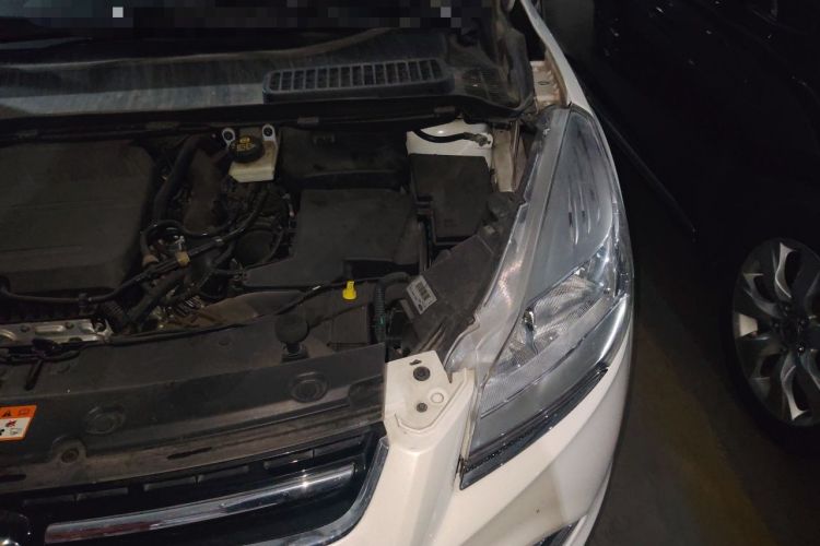 Used Ford Kuga 2015 1.5L GTDi Four-Wheel-Drive Elite Model Engine Bay Left