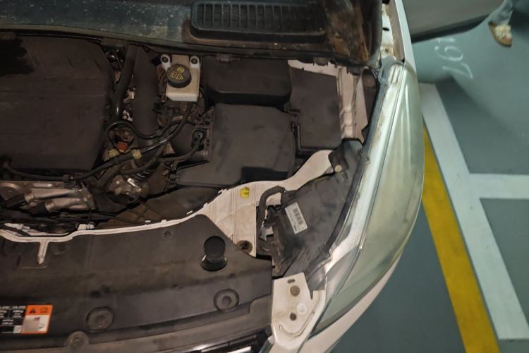 Used Ford Kuga 2015 1.5L GTDi Four-Wheel-Drive Elite Model Engine Bay Left