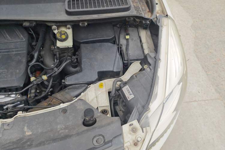 Used Ford Kuga 2015 1.5L GTDi Four-Wheel-Drive Elite Model Engine Bay Left