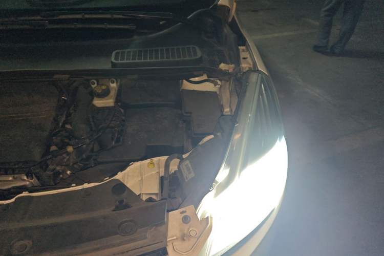 Used Ford Kuga 2015 1.5L GTDi Four-Wheel-Drive Elite Model Engine Bay Left