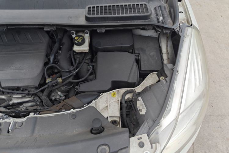 Used Ford Kuga 2015 1.5L GTDi Two-Wheel-Drive Comfort Model Engine Bay Left