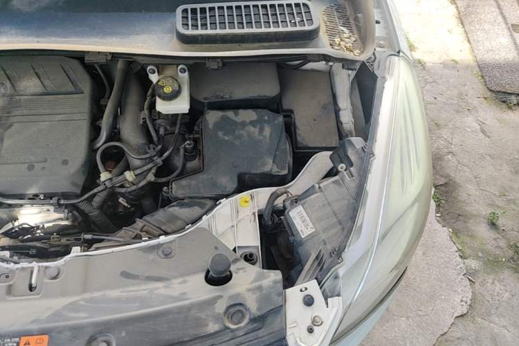 Used Ford Kuga 2015 1.5L GTDi Two-Wheel-Drive Comfort Model Engine Bay Left