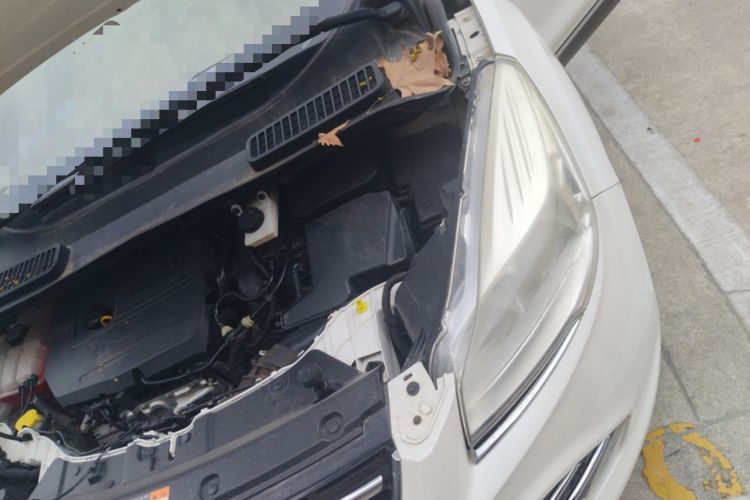 Used Ford Kuga 2015 1.5L GTDi Four-Wheel-Drive Elite Model Engine Bay Left