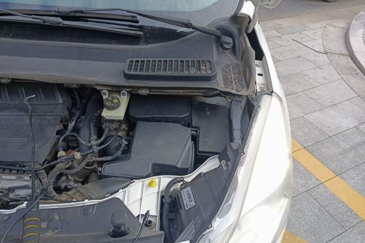 Used Ford Kuga 2015 1.5L GTDi Two-Wheel-Drive Comfort Model Engine Bay Left