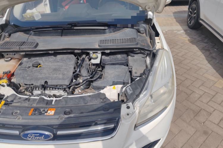 Used Ford Kuga 2015 1.5L GTDi Two-Wheel-Drive Comfort Model Engine Bay Left