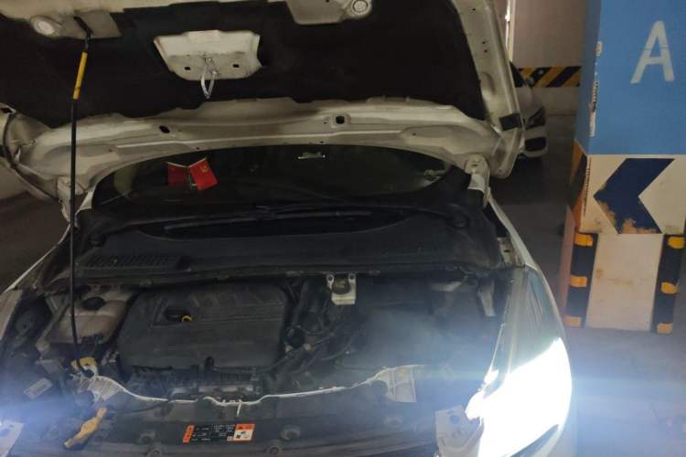 Used Ford Kuga 2015 1.5L GTDi Four-Wheel-Drive Elite Model Engine Bay Left