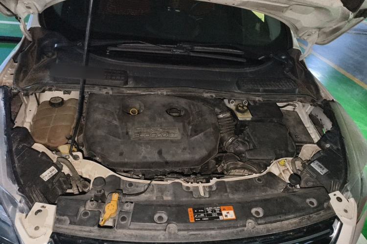 Used Ford Kuga 2015 2.0L GTDi Four-Wheel Drive Elite Model Engine Bay