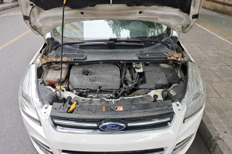 Used Ford Kuga 2015 1.5L GTDi Two-Wheel Drive Fashion Edition Engine Bay