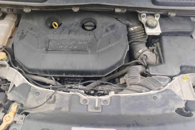 Used Ford Kuga 2015 2.0L GTDi Four-Wheel Drive Elite Model Engine Bay