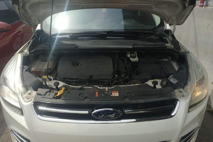 Used Ford Kuga 2015 1.5L GTDi Four-Wheel-Drive Elite Model Engine Bay