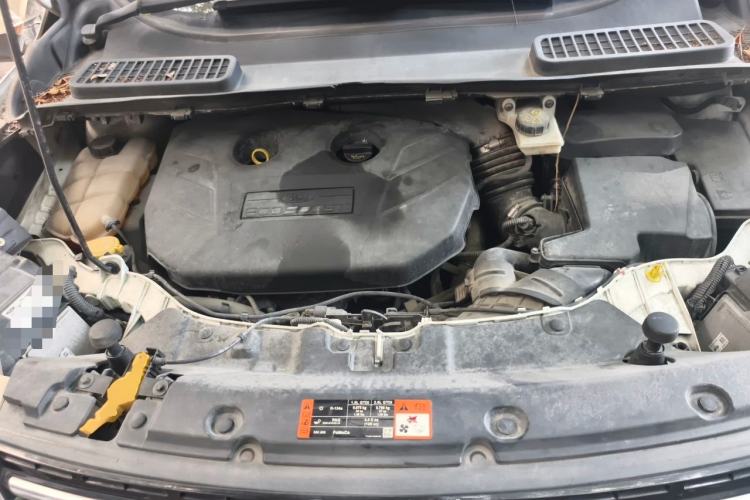 Used Ford Kuga 2015 2.0L GTDi Four-Wheel Drive Prestige Model Engine Bay