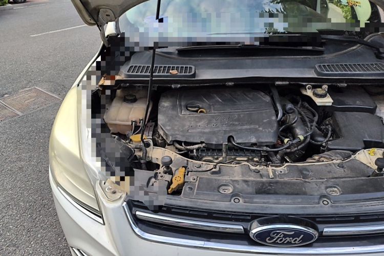 Used Ford Kuga 2015 1.5L GTDi Four-Wheel-Drive Elite Model Engine Bay Right