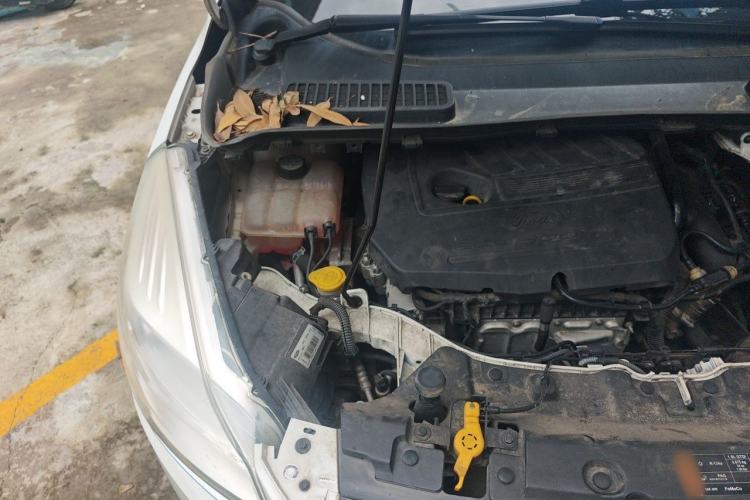 Used Ford Kuga 2015 1.5L GTDi Two-Wheel Drive Fashion Edition Engine Bay Right