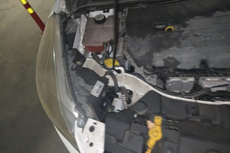 Used Ford Kuga 2015 1.5L GTDi Two-Wheel Drive Fashion Edition Engine Bay Right