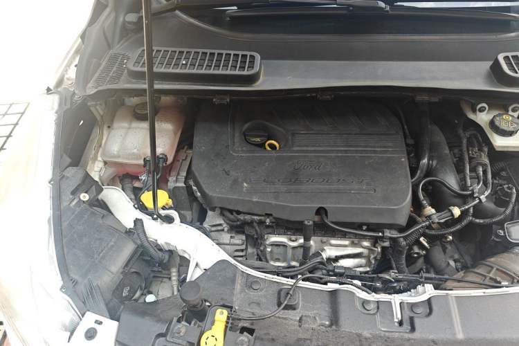 Used Ford Kuga 2015 1.5L GTDi Two-Wheel Drive Fashion Edition Engine Bay Right