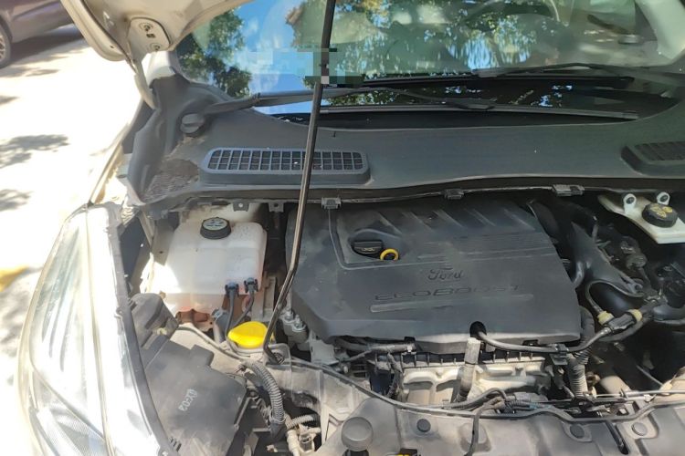 Used Ford Kuga 2015 1.5L GTDi Two-Wheel Drive Fashion Edition Engine Bay Right