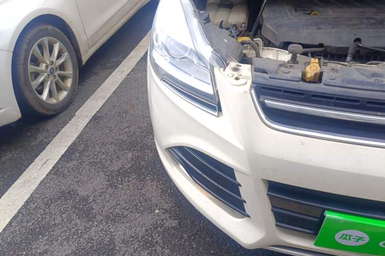 Used Ford Kuga 2015 1.5L GTDi Two-Wheel-Drive Comfort Model Engine Bay Right