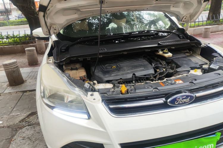 Used Ford Kuga 2015 1.5L GTDi Two-Wheel-Drive Comfort Model Engine Bay Right
