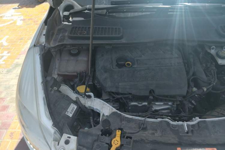Used Ford Kuga 2015 1.5L GTDi Two-Wheel Drive Fashion Edition Engine Bay Right
