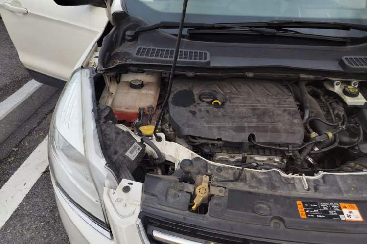 Used Ford Kuga 2015 1.5L GTDi Two-Wheel Drive Fashion Edition Engine Bay Right