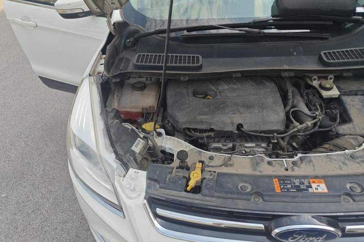 Used Ford Kuga 2015 1.5L GTDi Two-Wheel Drive Fashion Edition Engine Bay Right