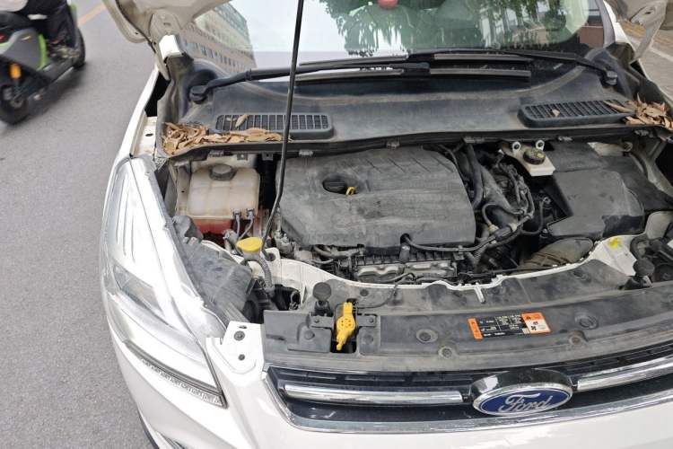 Used Ford Kuga 2015 1.5L GTDi Two-Wheel Drive Fashion Edition Engine Bay Right