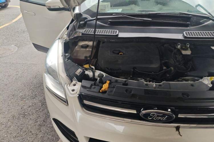 Used Ford Kuga 2015 1.5L GTDi Two-Wheel-Drive Comfort Model Engine Bay Right