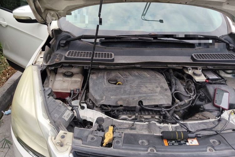 Used Ford Kuga 2015 1.5L GTDi Two-Wheel-Drive Comfort Model Engine Bay Right