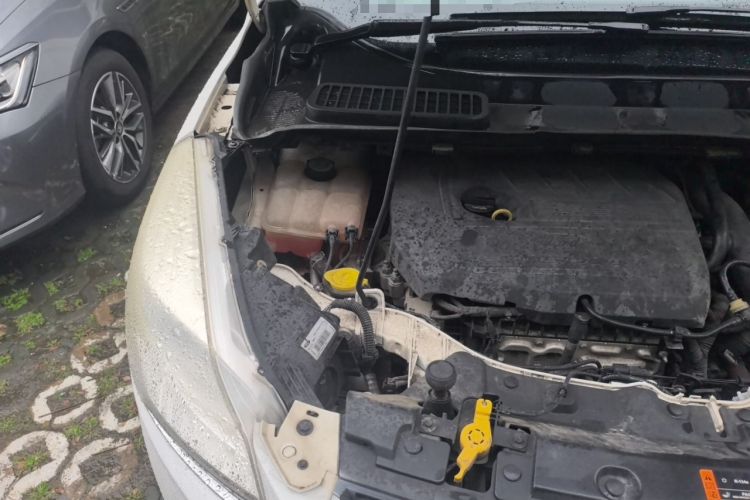 Used Ford Kuga 2015 1.5L GTDi Two-Wheel Drive Fashion Edition Engine Bay Right