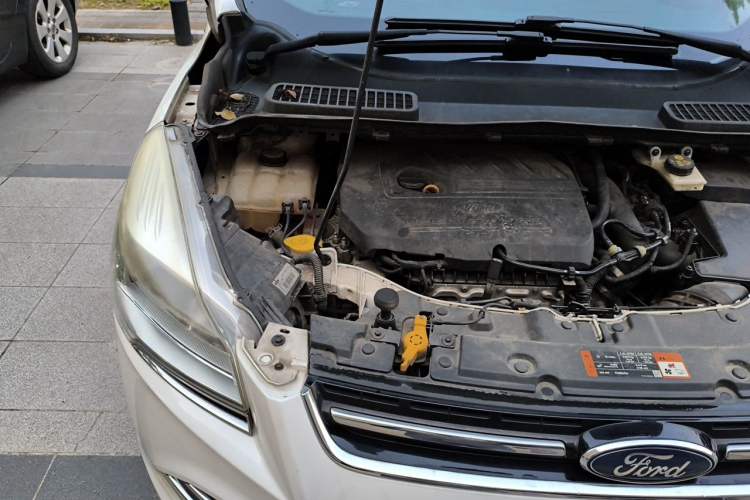 Used Ford Kuga 2015 1.5L GTDi Two-Wheel Drive Fashion Edition Engine Bay Right