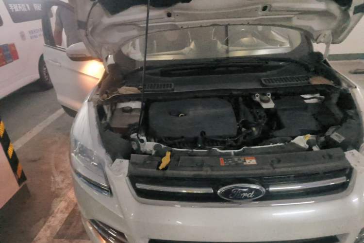 Used Ford Kuga 2015 1.5L GTDi Two-Wheel Drive Fashion Edition Engine Bay Right