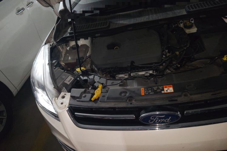 Used Ford Kuga 2015 1.5L GTDi Four-Wheel-Drive Elite Model Engine Bay Right