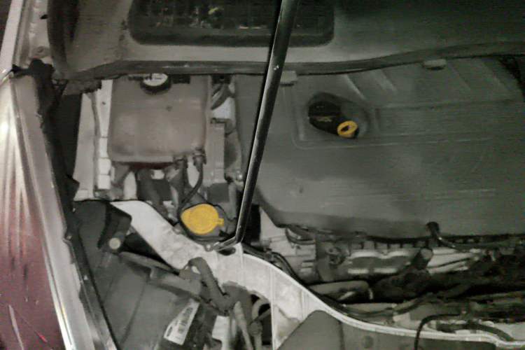 Used Ford Kuga 2015 1.5L GTDi Four-Wheel-Drive Elite Model Engine Bay Right