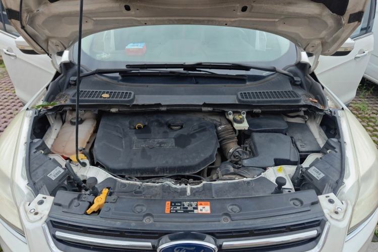 Used Ford Kuga 2015 2.0L GTDi Four-Wheel Drive Elite Model Engine Bay