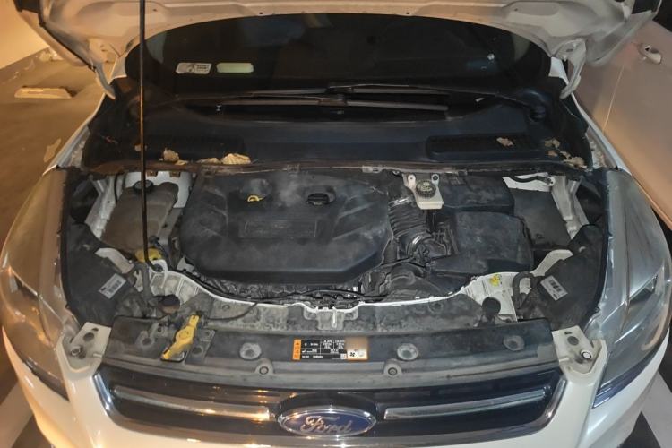 Used Ford Kuga 2015 2.0L GTDi Four-Wheel Drive Elite Model Engine Bay