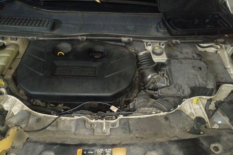 Used Ford Kuga 2015 2.0L GTDi Four-Wheel-Drive Sport Model Engine Bay