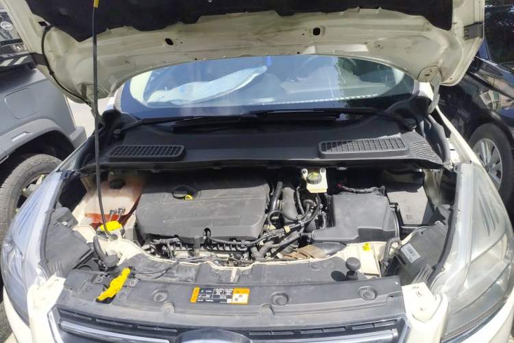 Used Ford Kuga 2015 1.5L GTDi Two-Wheel Drive Fashion Edition Engine Bay