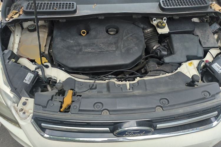 Used Ford Kuga 2015 2.0L GTDi Four-Wheel Drive Elite Model Engine Bay