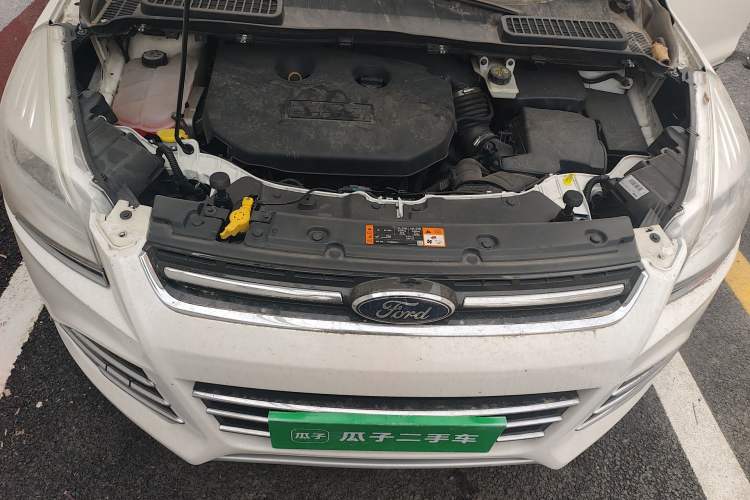 Used Ford Kuga 2015 2.0L GTDi Four-Wheel Drive Elite Model Engine Bay