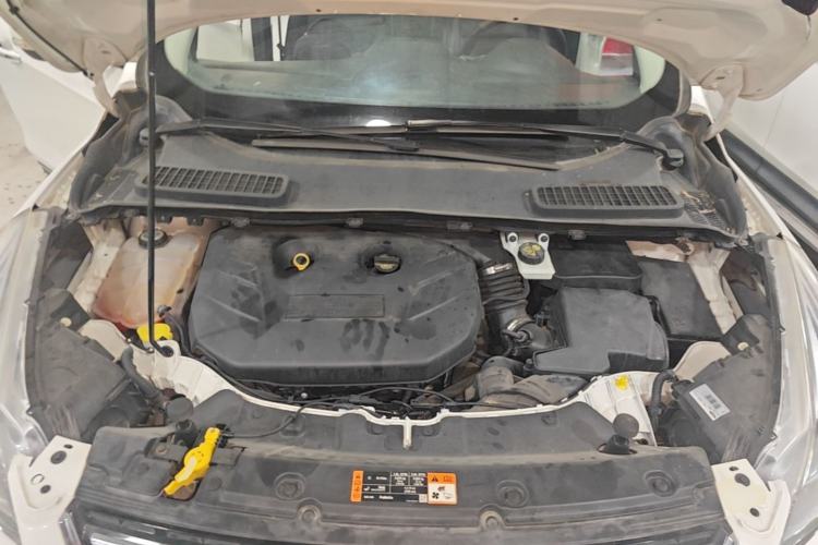 Used Ford Kuga 2015 2.0L GTDi Four-Wheel Drive Elite Model Engine Bay