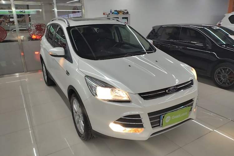 Used Ford Kuga 2015 1.5L GTDi Two-Wheel Drive Fashion Edition Exterior 1