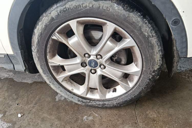 Used Ford Kuga 2015 2.0L GTDi Four-Wheel-Drive Sport Model Exterior 1