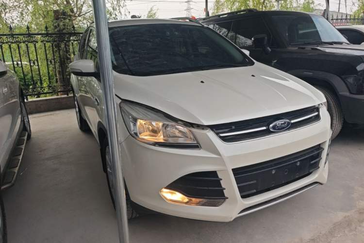 Used Ford Kuga 2015 1.5L GTDi Two-Wheel-Drive Comfort Model Exterior 1