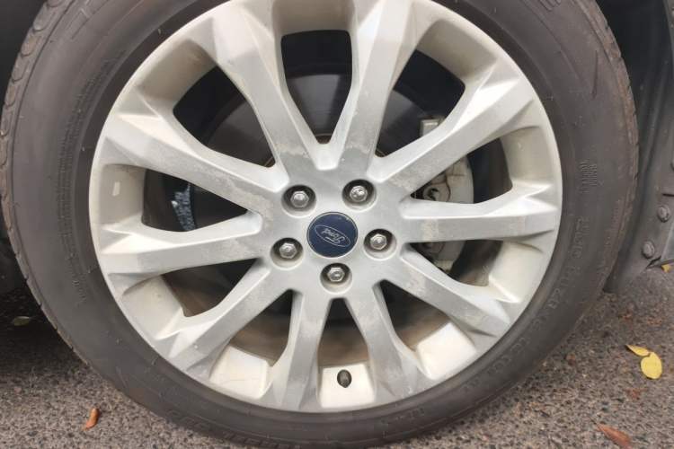 Used Ford Kuga 2015 2.0L GTDi Four-Wheel Drive Prestige Model Exterior 1