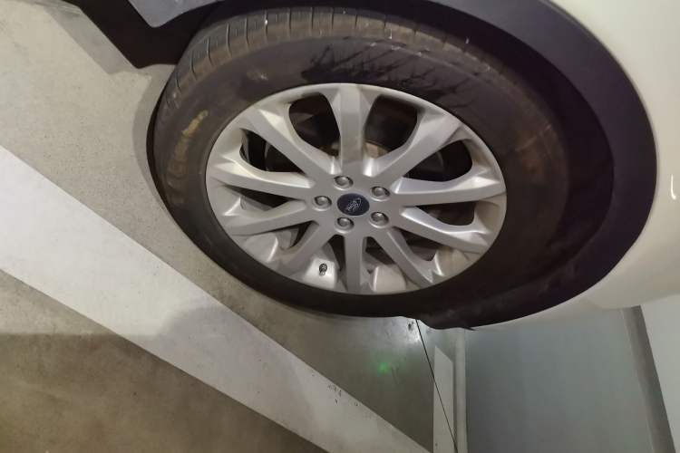 Used Ford Kuga 2015 1.5L GTDi Two-Wheel-Drive Comfort Model Exterior 1