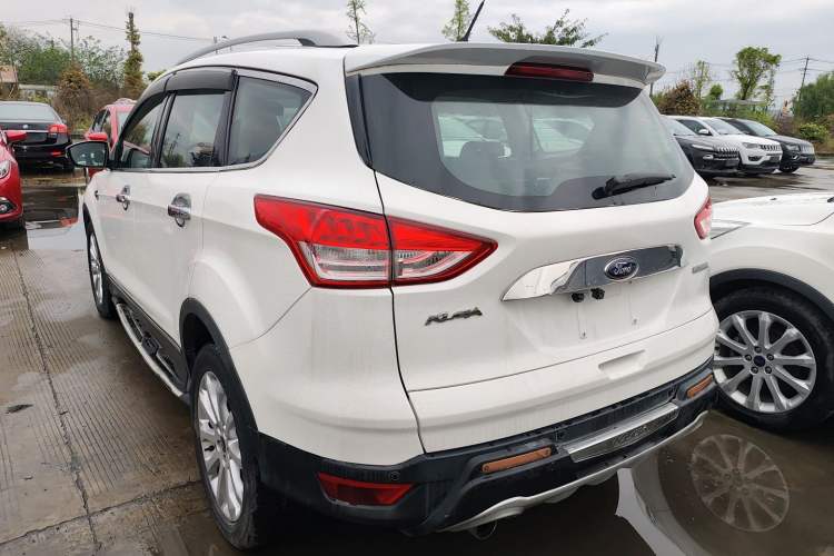 Used Ford Kuga 2015 1.5L GTDi Two-Wheel-Drive Comfort Model Exterior 2