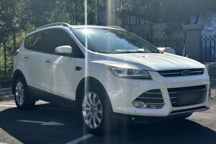 Used Ford Kuga 2015 2.0L GTDi Four-Wheel Drive Prestige Model Exterior 2