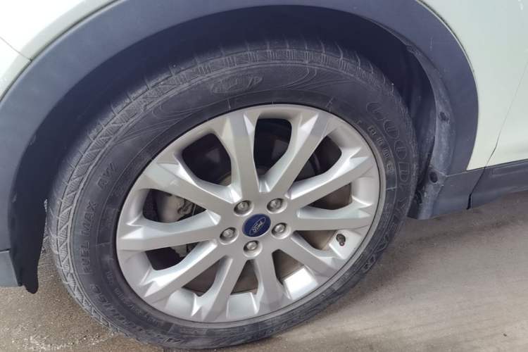 Used Ford Kuga 2015 1.5L GTDi Two-Wheel Drive Fashion Edition Exterior 2