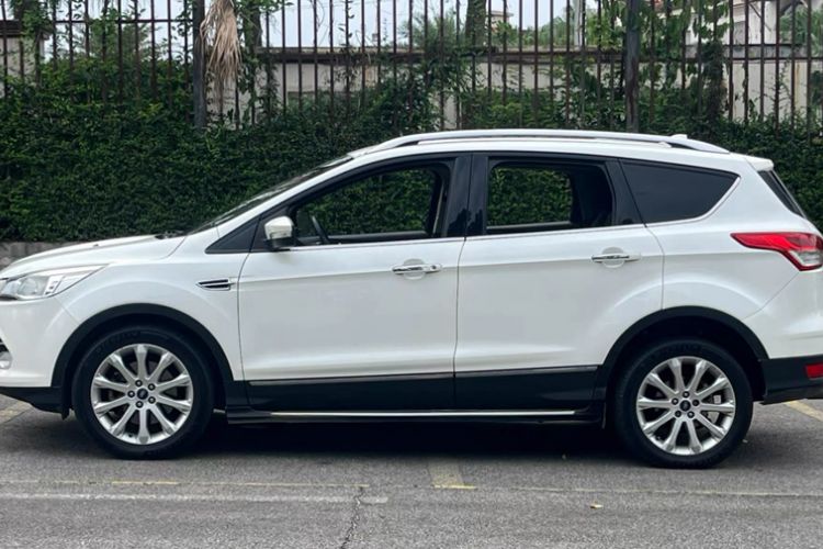 Used Ford Kuga 2015 2.0L GTDi Four-Wheel Drive Elite Model Exterior 3